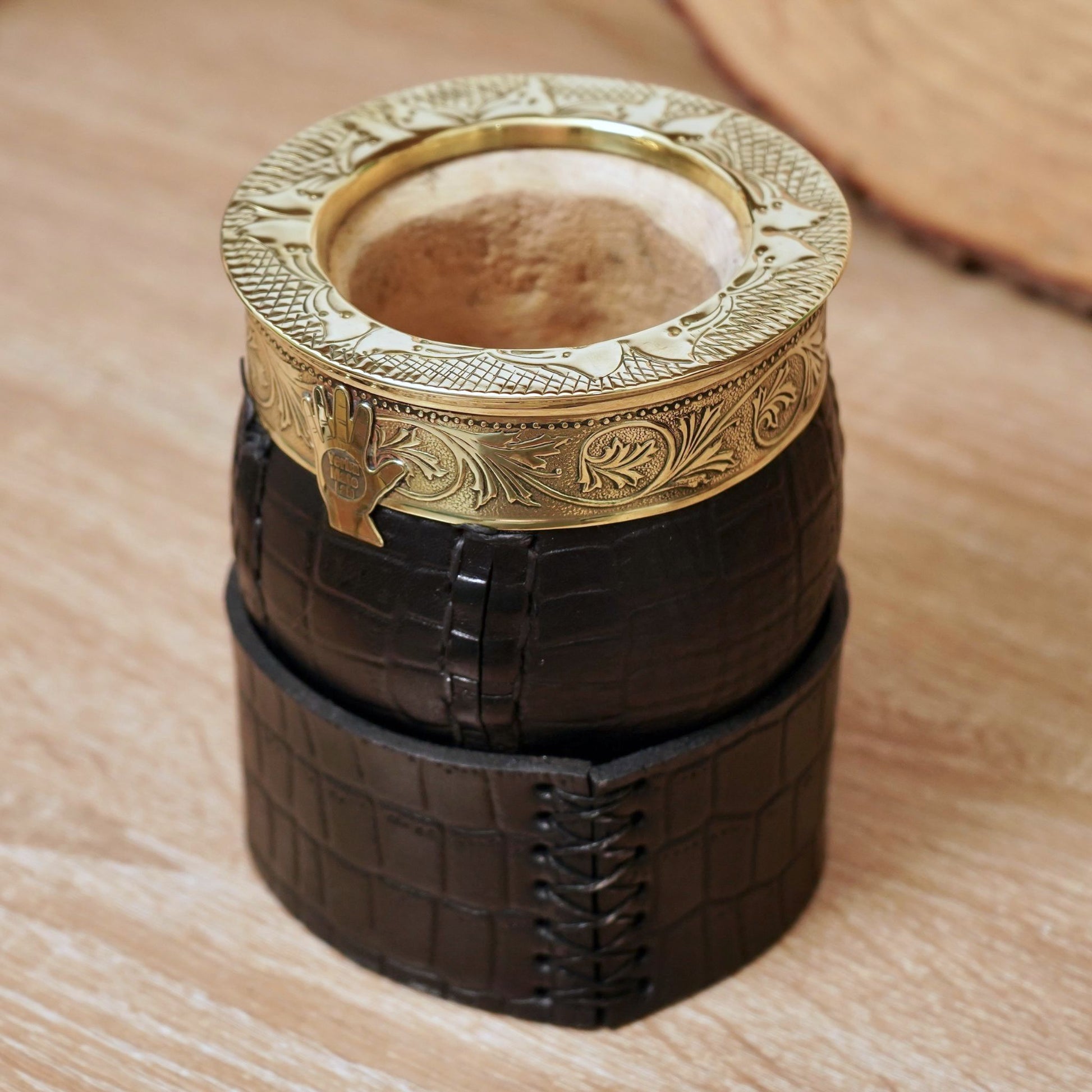 imperial mate gourd with chiseled bronze rim