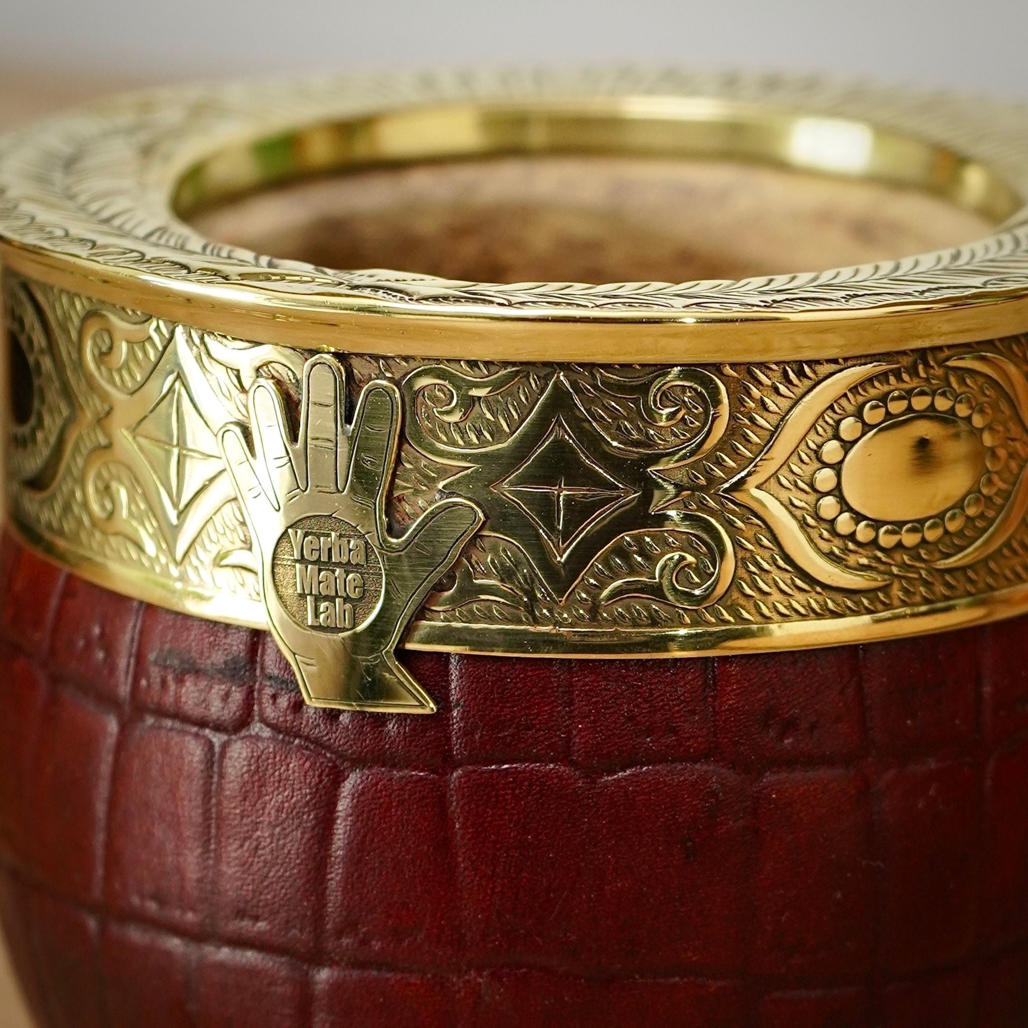 Imperial Calabash Mate Gourd - Croc Leather & Chiseled Bronze Rim