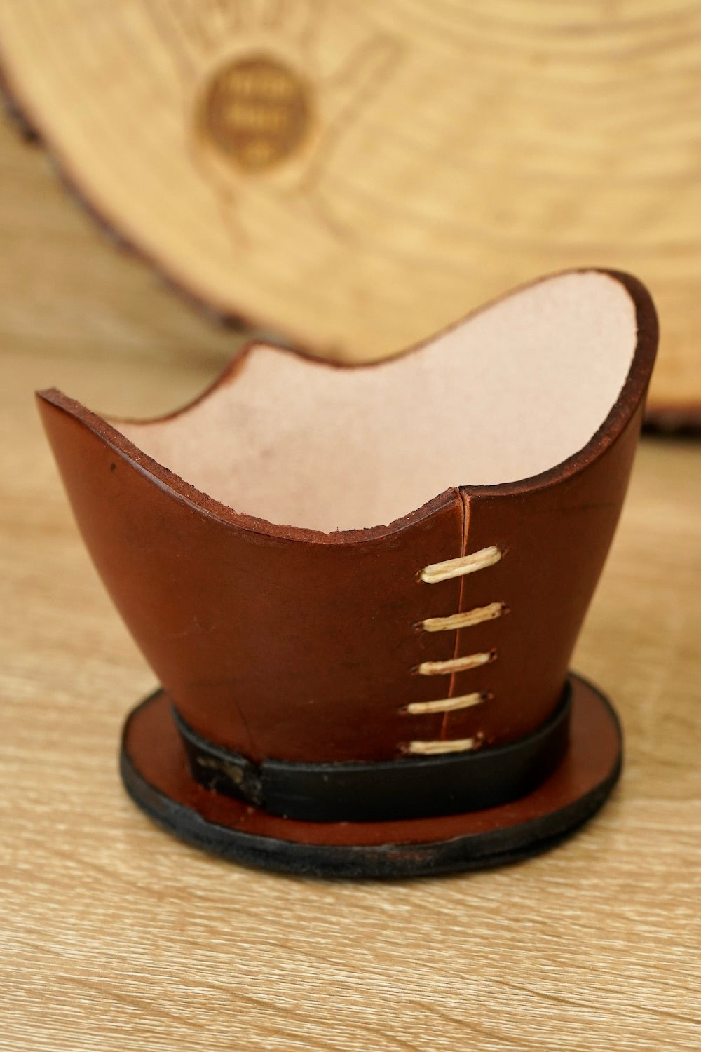 leather base stand