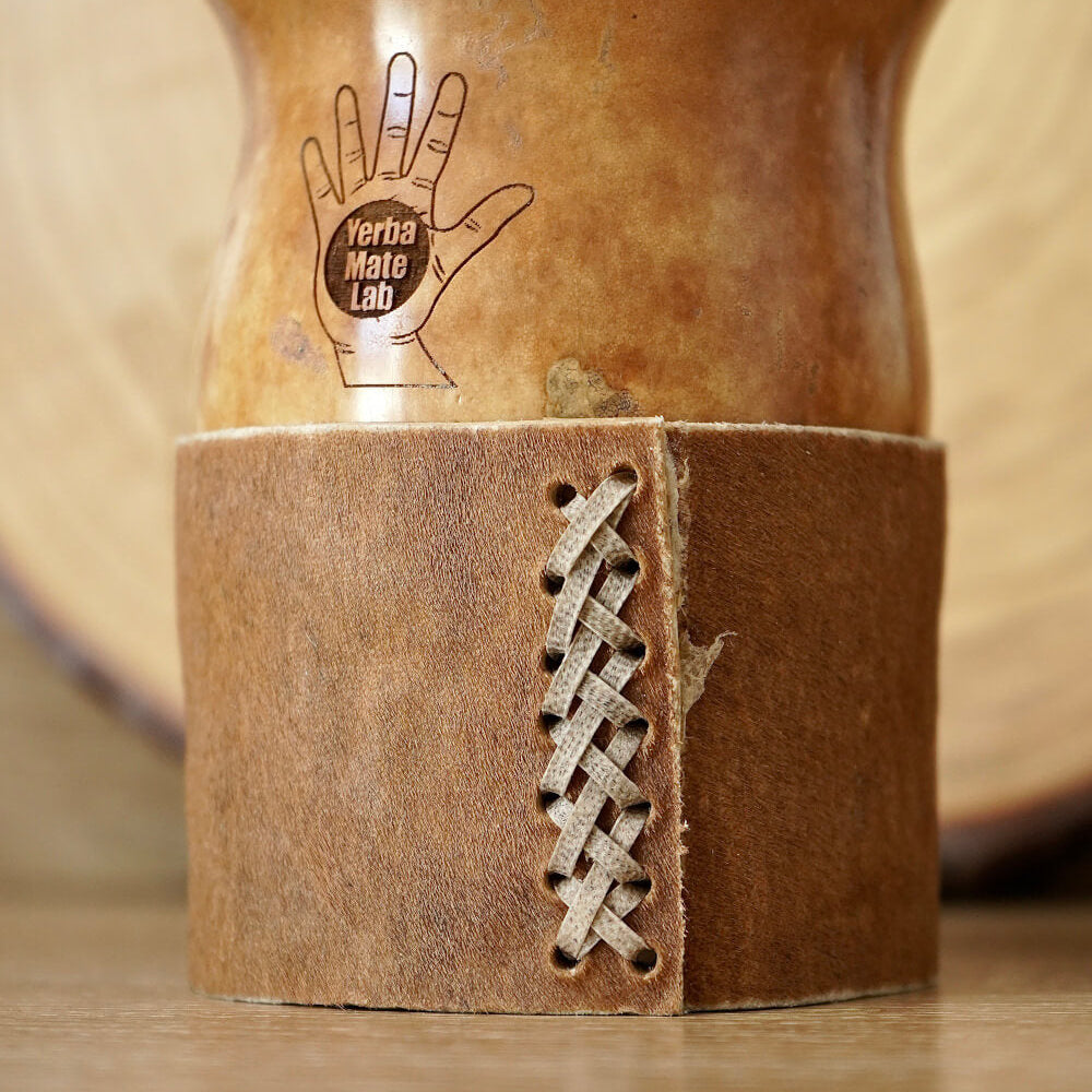 mate criollo gourd with leather base